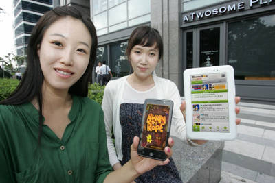 コンテンツ産業も人々の生活もスマホを中心に回り始めている